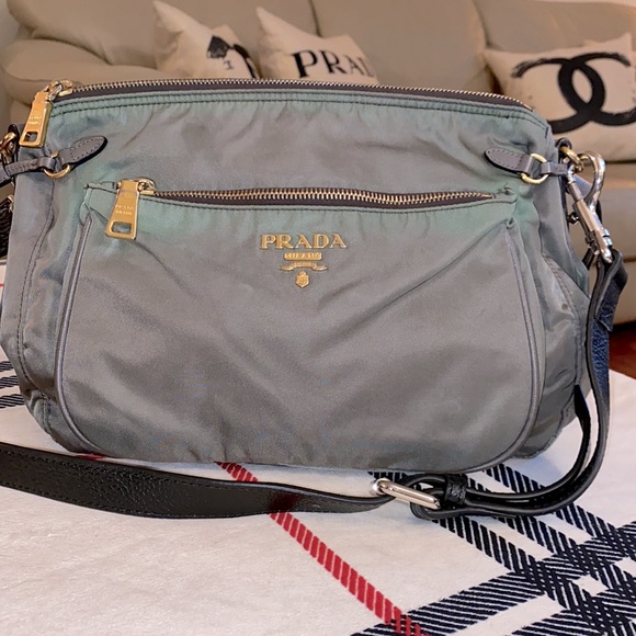 Prada Tessuto utility,flight bag made in Italy - Picture 9 of 10